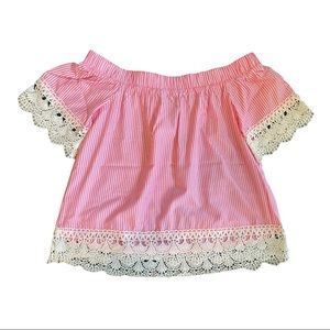 Romeo & Juliet Couture off shoulder blouse.Size M.